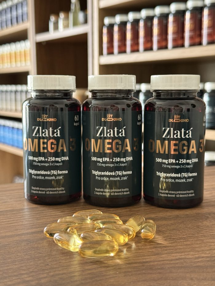 Tři lahvičky Zlaté Omegy 3 s údajem 500 mg EPA a 250 mg DHA v kapsli